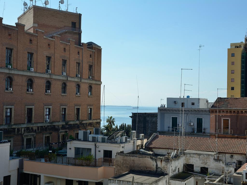 B&B Piazza Carmine Taranto Esterno foto